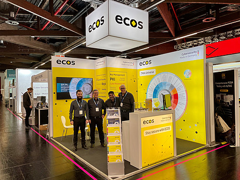 ECOS Team am Messestand
