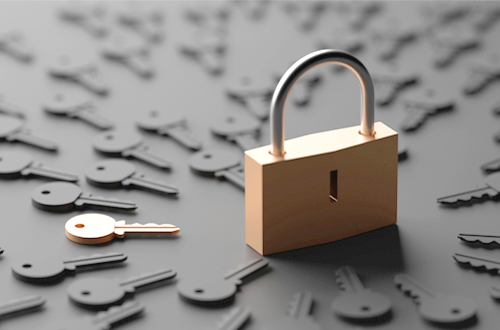 Gelbes Schloss umringt von vielen schwarzen und einem passenden gelben Schlüssel