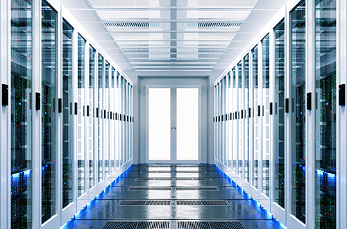 Data Zentrum mit vielen Servern